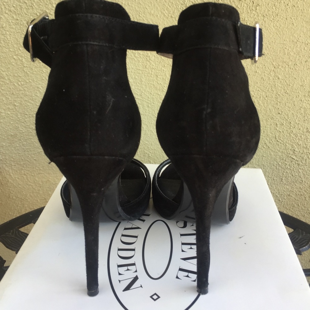 Steve Madden Mogull Sandals - Picture 3 of 4
